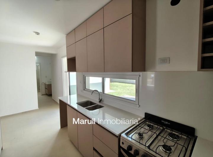 Casa · 92m² · 4 Ambientes · 2 Cocheras