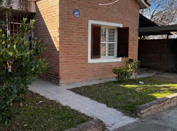 Casa · 110m² · 4 Ambientes · 1 Cochera