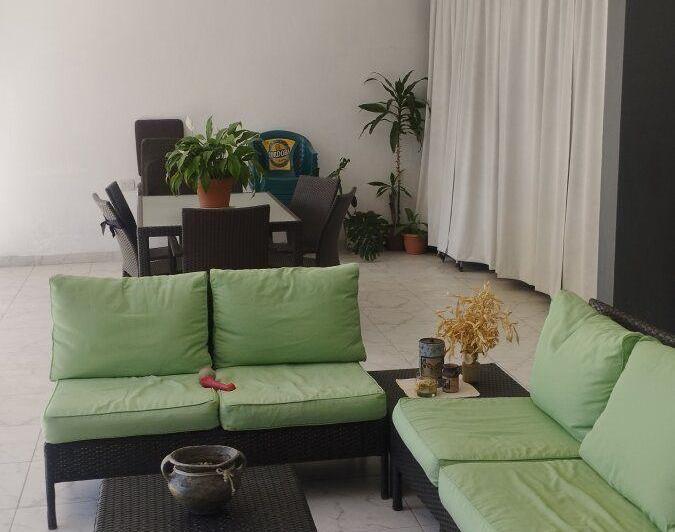 Casa · 162m² · 6 Ambientes · 2 Cocheras