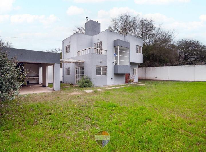 Casa · 107m² · 4 Ambientes · 1 Cochera
