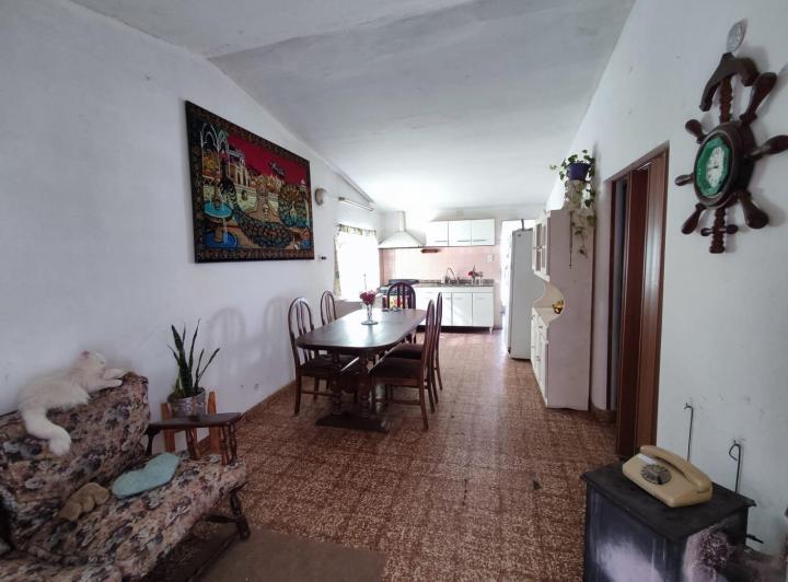 Casa · 136m² · 4 Ambientes · 2 Cocheras