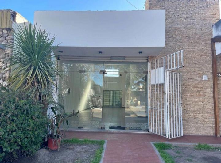 Local comercial · 80m² · 2 Ambientes