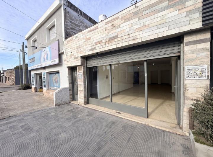Local comercial · 75m² · 2 Ambientes · 1 Cochera