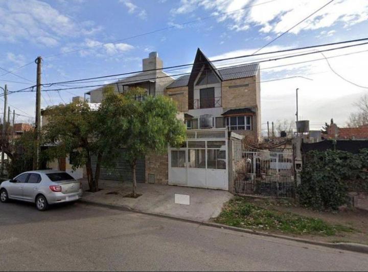 Casa · 250m² · 7 Ambientes