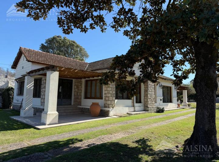 Casa · 514m² · 5 Dormitorios · 3 Cocheras