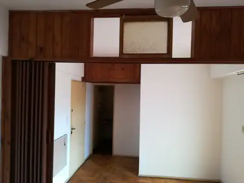 Departamento en Alquiler en Monte Castro, Capital Federal