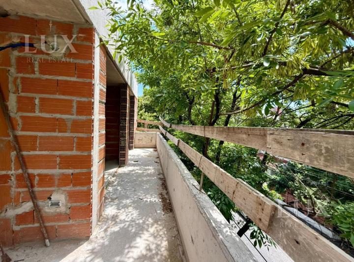 Departamento · 94m² · 4 Ambientes · 1 Cochera