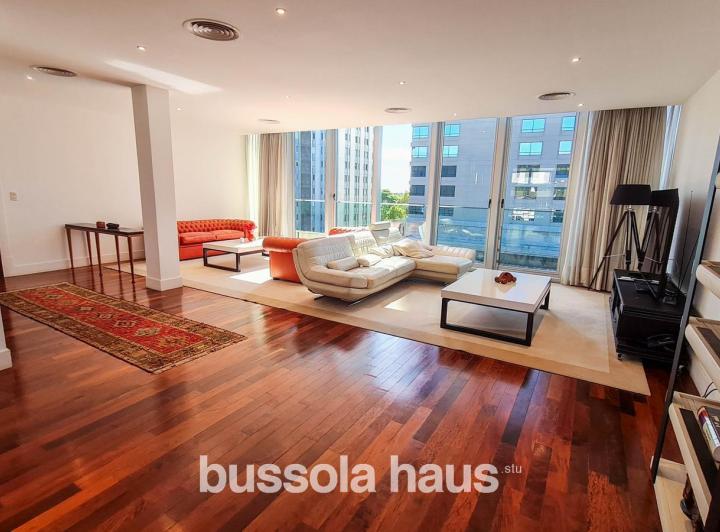 Departamento · 212m² · 4 Ambientes · 2 Cocheras