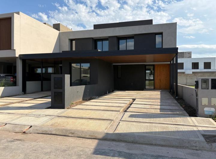 Casa · 168m²