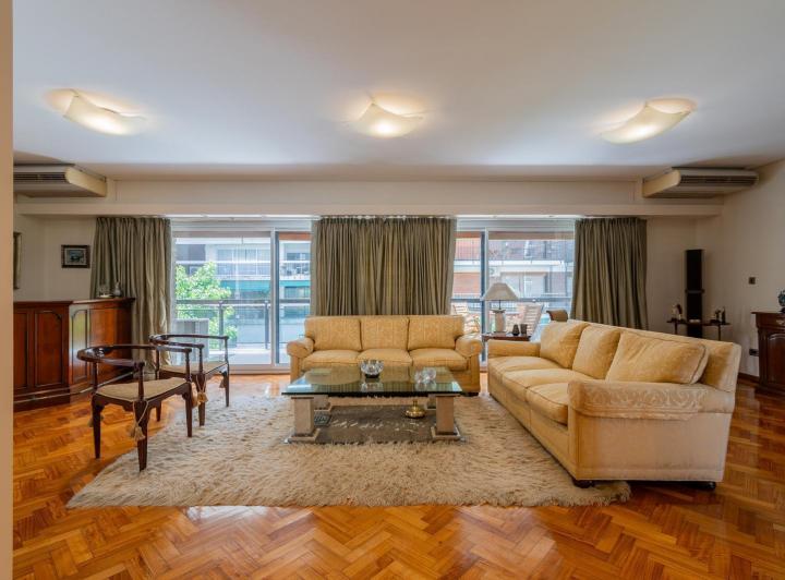 Departamento · 256m² · 7 Ambientes · 2 Cocheras