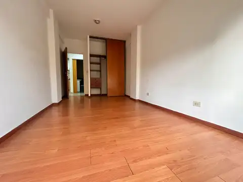 Departamento en Alquiler en Monte Castro, Capital Federal