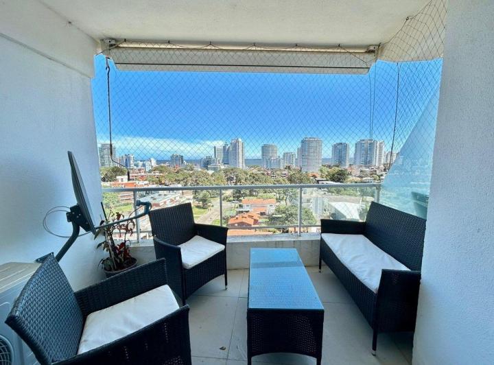 Departamento · 200m² · 5 Ambientes · 1 Cochera