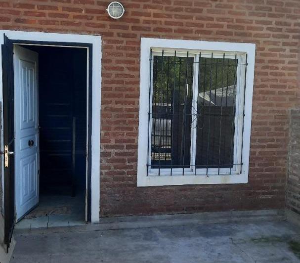 Casa · 70m² · 2 Ambientes · 1 Cochera