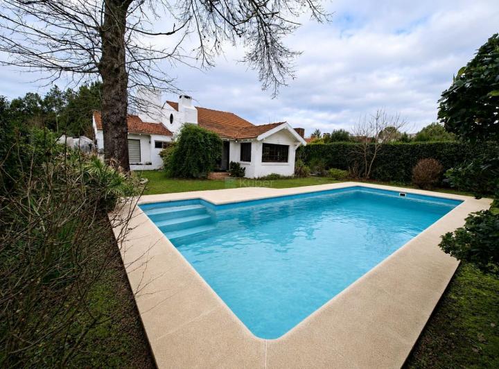 Casa · 150m² · 4 Ambientes · 1 Cochera