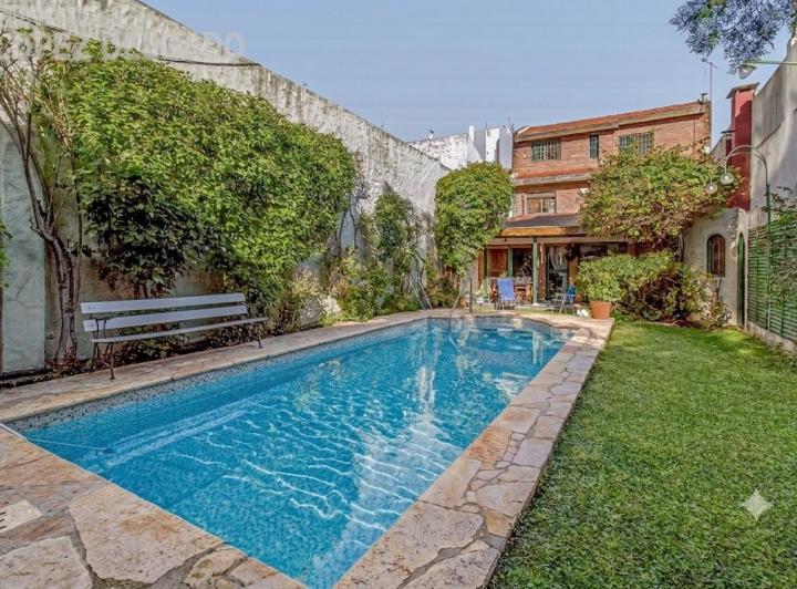 Casa · 207m² · 4 Ambientes · 1 Cochera