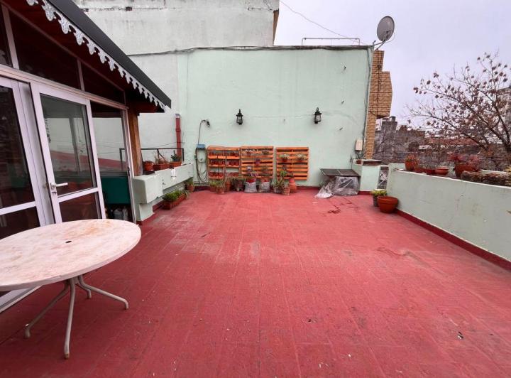 Casa · 157m² · 6 Ambientes · 1 Cochera