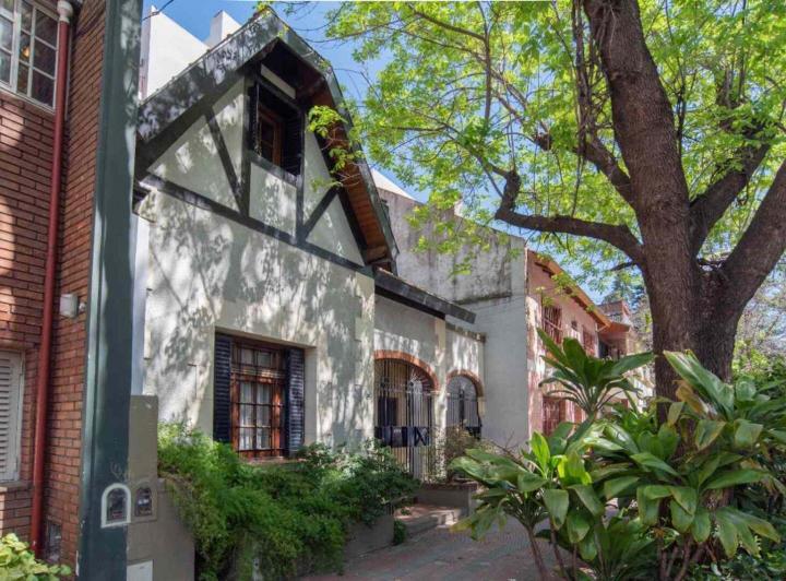 Casa · 160m² · 4 Ambientes · 1 Cochera