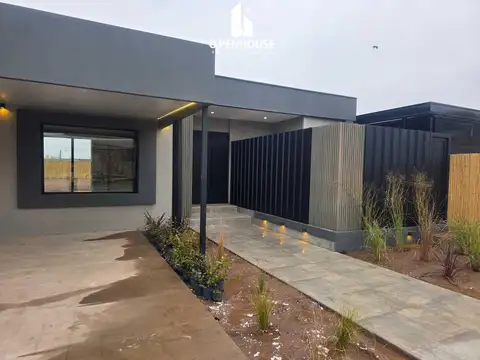 Casa en Venta en Russell, Maipú