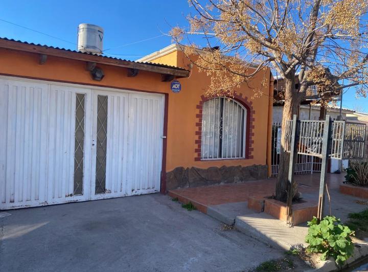 Casa · 109m² · 5 Ambientes · 1 Cochera