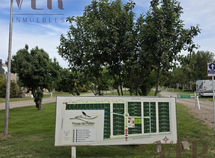 Terreno · 1080m²