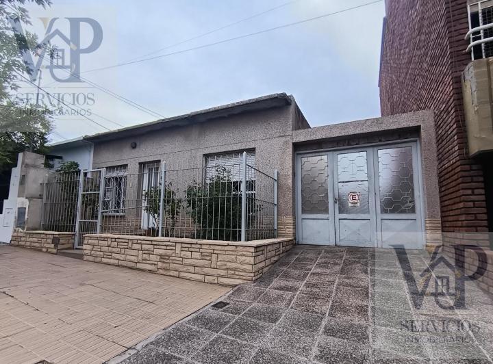 Casa · 100m² · 5 Ambientes · 2 Cocheras