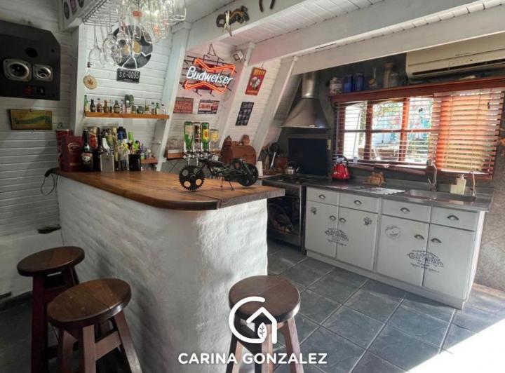 Casa · 108m² · 5 Ambientes · 1 Cochera
