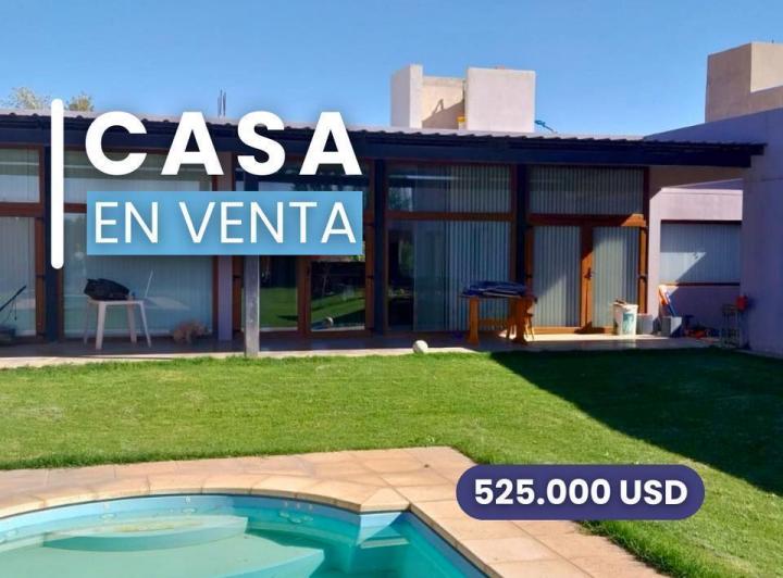Casa · 273m² · 8 Ambientes · 2 Cocheras