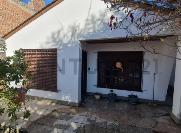 Casa · 190m² · 4 Dormitorios · 1 Cochera