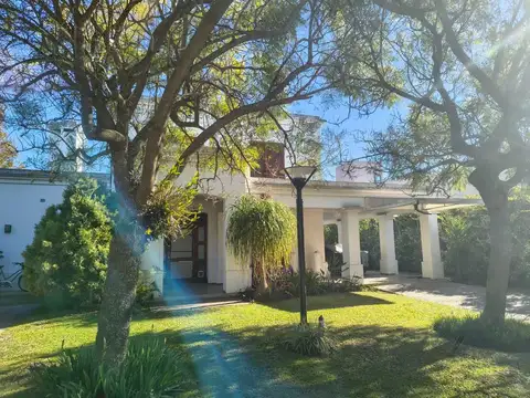 Casa en Alquiler en Pueblo Esther, Rosario