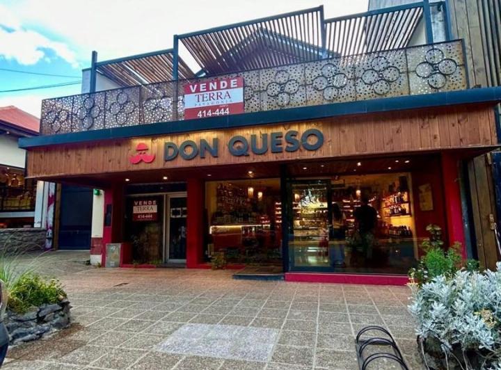 Casa · 220m² · 4 Ambientes