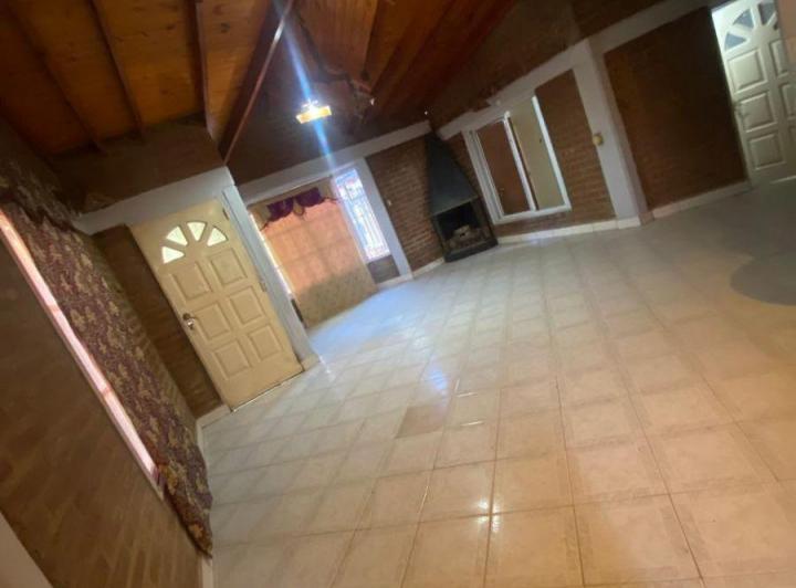 Casa · 144m² · 5 Ambientes · 2 Cocheras