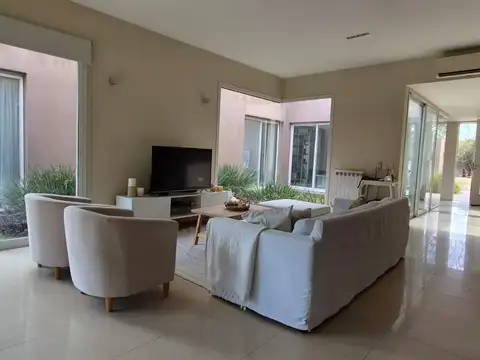 Casa en Venta en Funes, Rosario