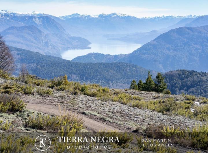 Terreno · 3243m²