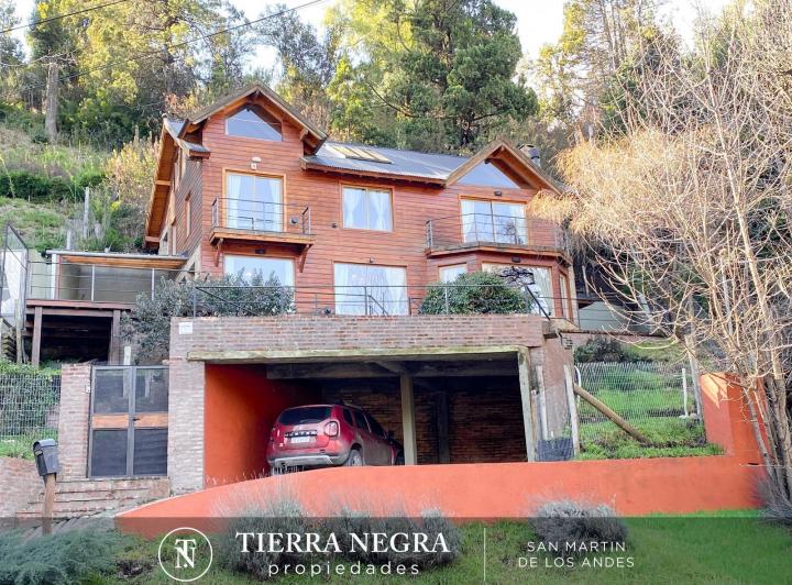 Casa · 213m² · 5 Ambientes