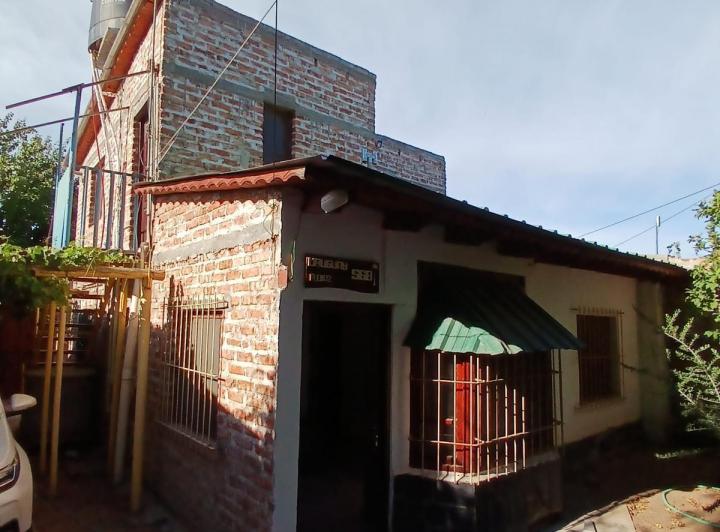 Casa · 115m² · 5 Ambientes · 1 Cochera