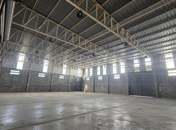 Bodega-Galpón · 700m²