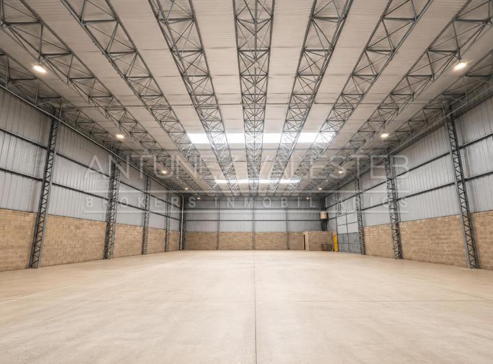 Bodega-Galpón · 1500m²