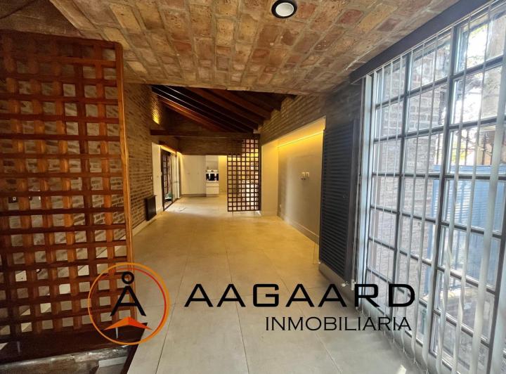 Casa · 177m² · 10 Ambientes · 2 Cocheras