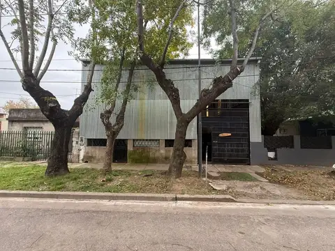 Galpón en Venta en Villa Santos Tesei, Partido de Hurlingham