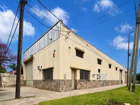 Galpón en Venta en Los Hornos, La Plata
