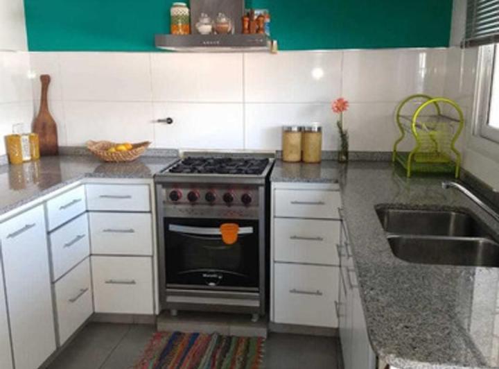 Casa · 220m² · 4 Ambientes · 1 Cochera