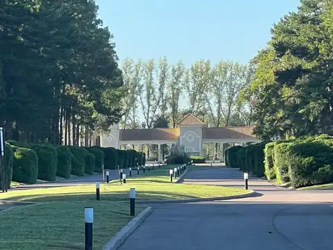 Terreno en Venta en Los Pinares Country Club, Countries y Barrios Cerrados en Exaltación de la Cruz