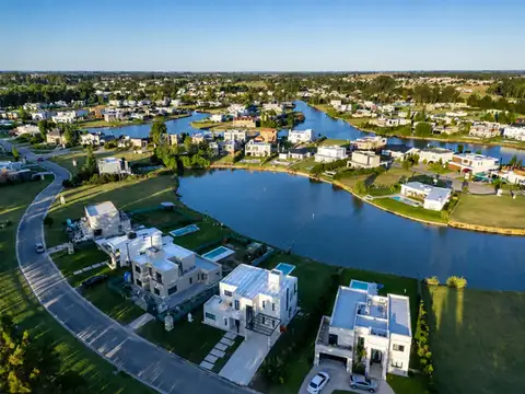 Terreno en Venta en Lagos de San Elíseo, Canning