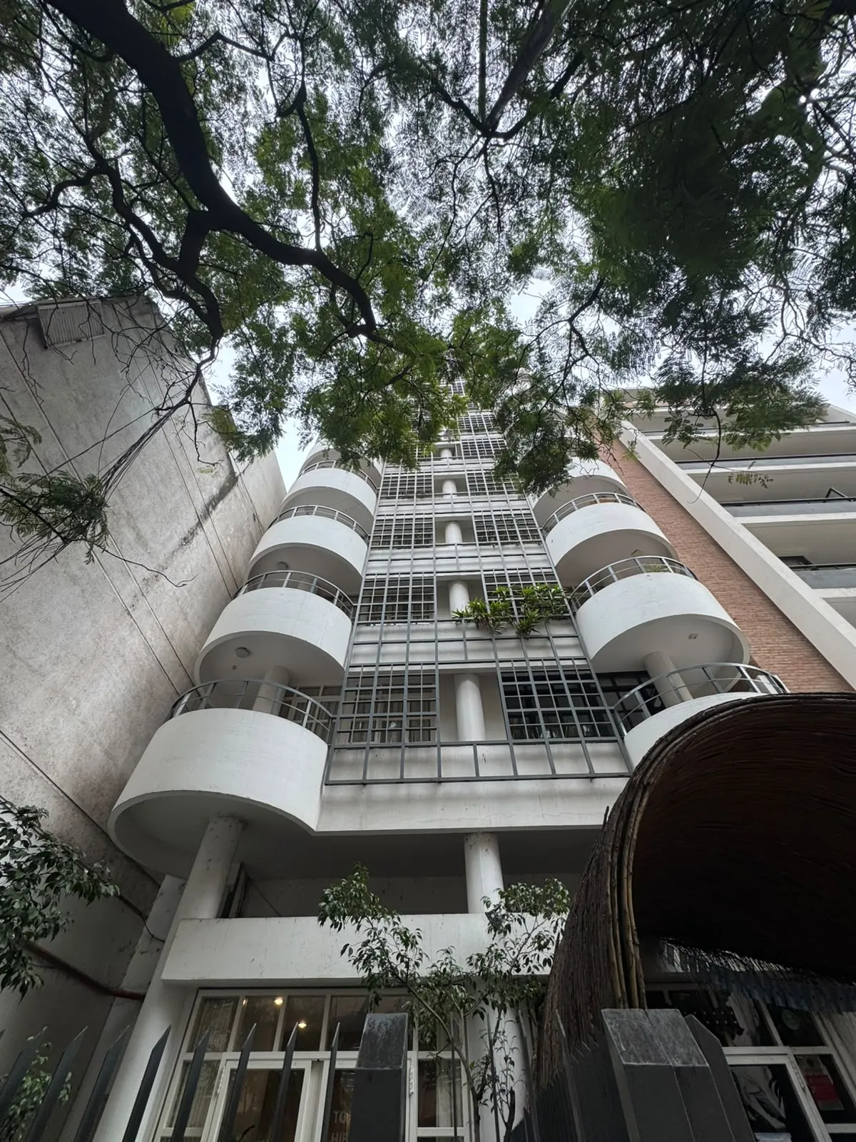Departamento 2 dormitorios super amplio con balcón