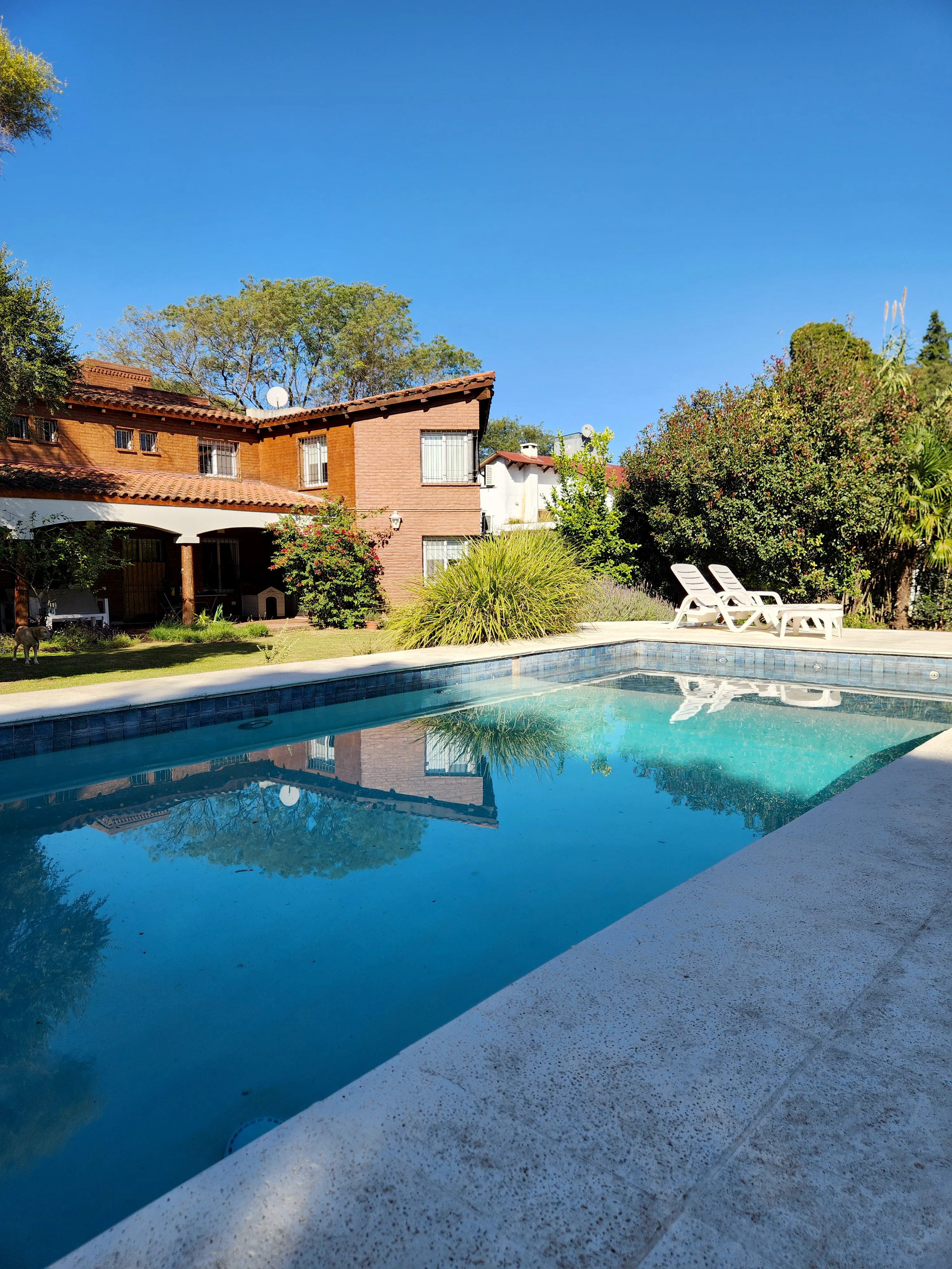 VENDO VILLA WARCALDE - 4 DORM - 4 BAÑOS - PISCINA 1800M2 DE TERRENO