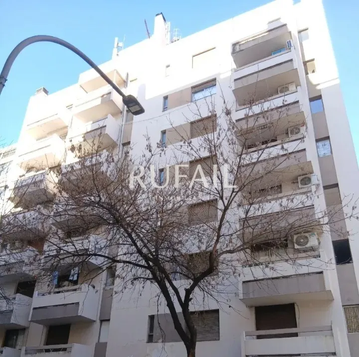 DEPTO EN VENTA, EXCELENTE UBICACIÓN, CALLE CHILE AL 200- 1 DORM