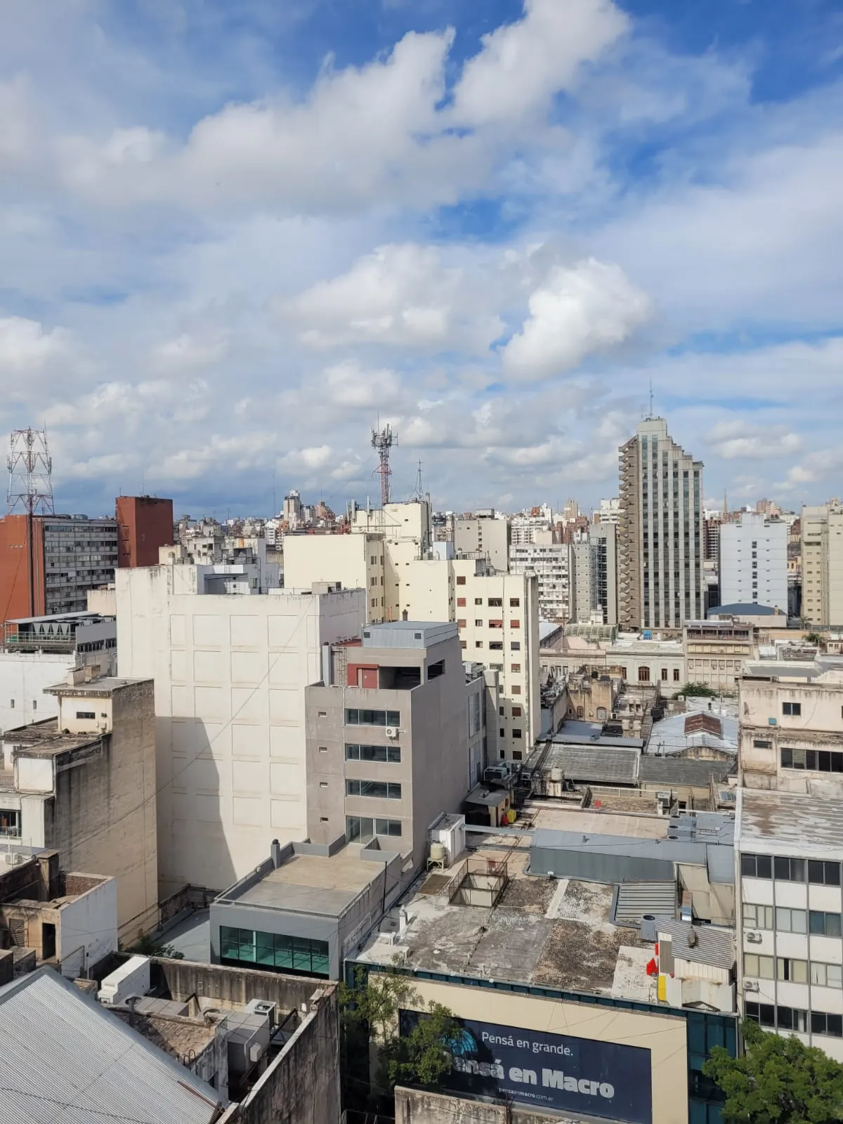 Centro Alquilo monoambiente Rivadavia 150