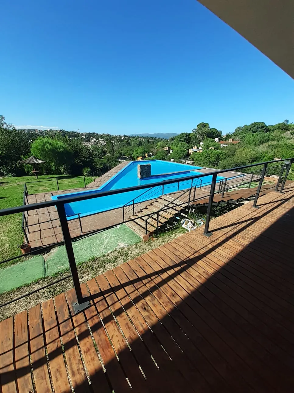 ALQUILER ANUAL VILLA CARLOS PAZ- 2 DORMITORIOS- 2 BAÑOS- TERRAZA ENORME