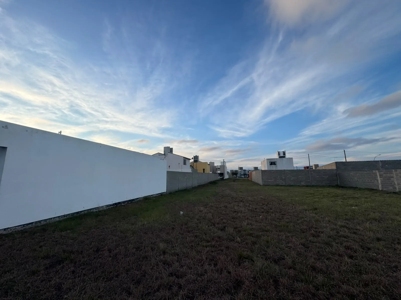 VENTA TERRENO 260 M2. B° VALLE CERCANO