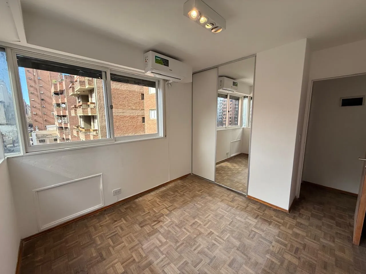 ALQUILER DPTO 1 DORMITORIO EN EXCELENTE UBICACIÓN!